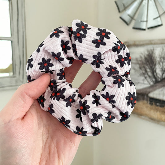 Black Daisy Scrunchie