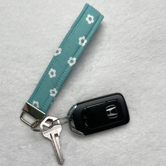 Mint Daisy Keychain Wristlet