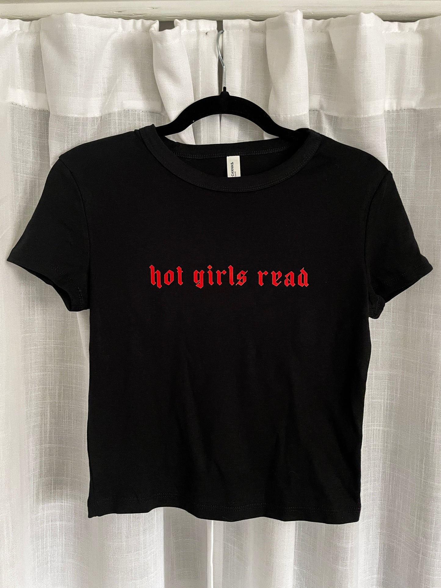 Hot Girls Read Cropped Tee *preorder*